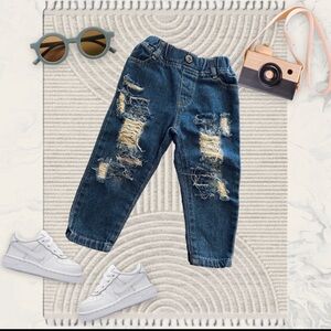 Distressed Jenss. Second hand